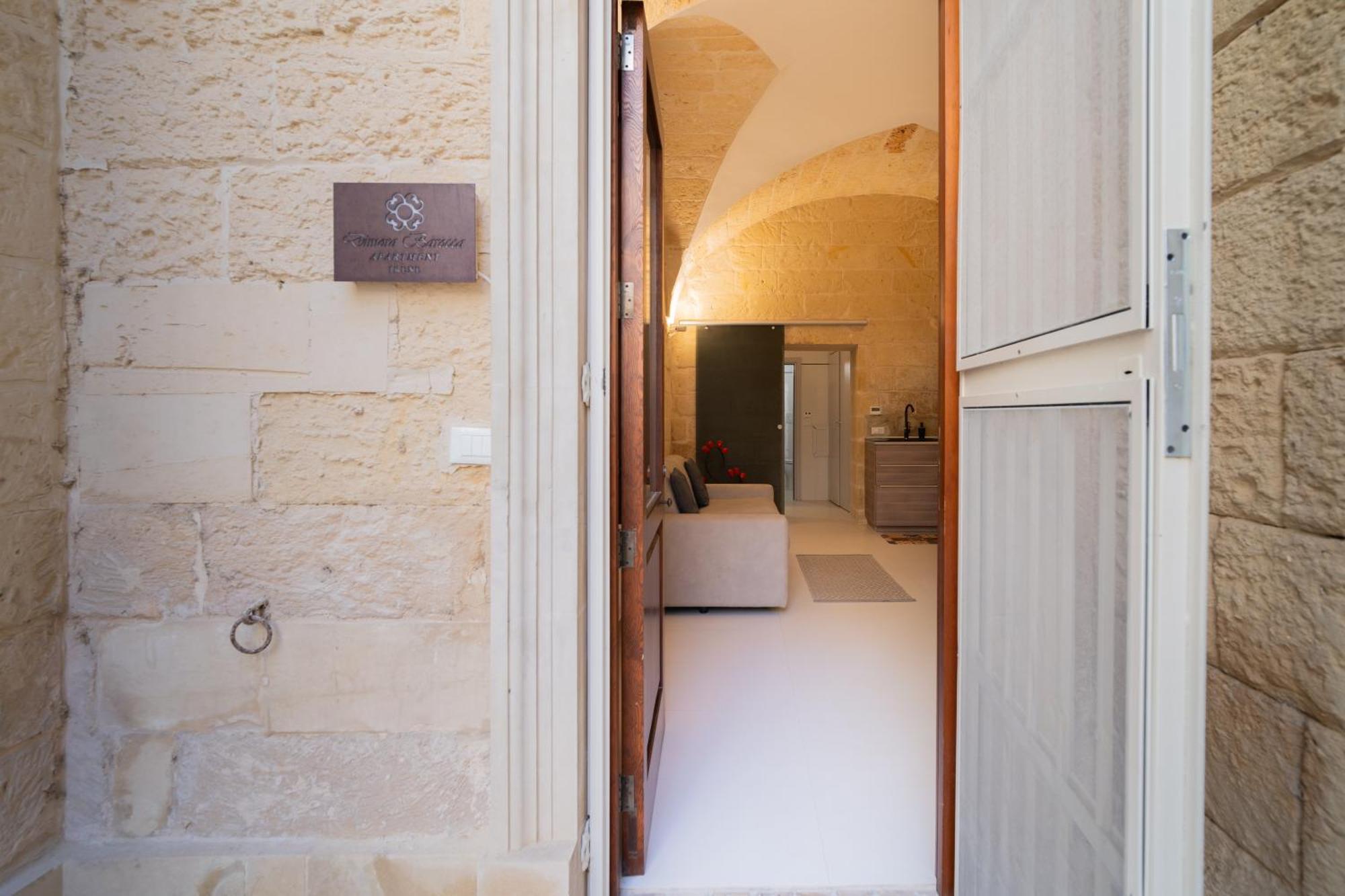 Dimora Barocca Apartment Irene Lecce Exteriör bild